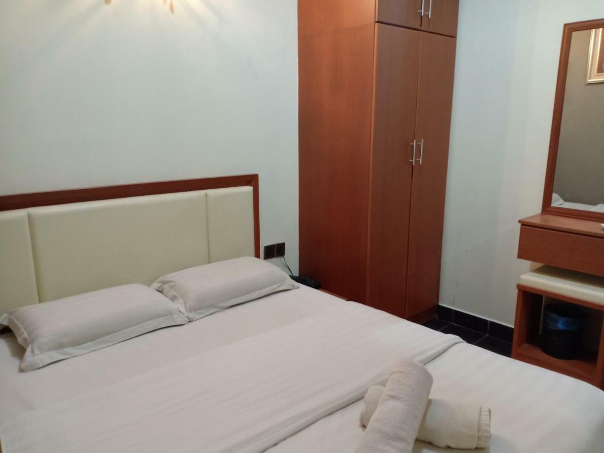 Tc Inn Business Hotel @ Seri Kembangan Exterior photo