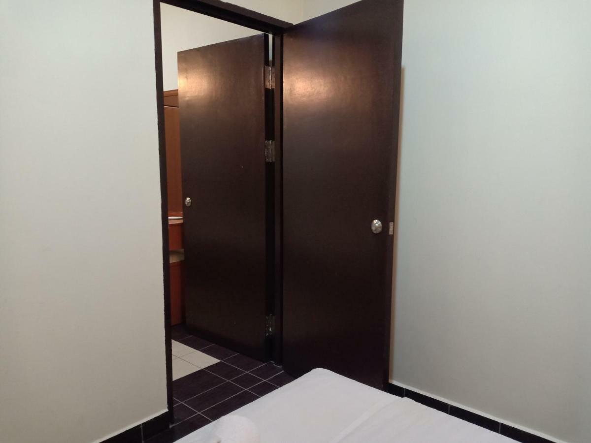 Tc Inn Business Hotel @ Seri Kembangan Exterior photo